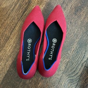 Rothy’s point in chili red